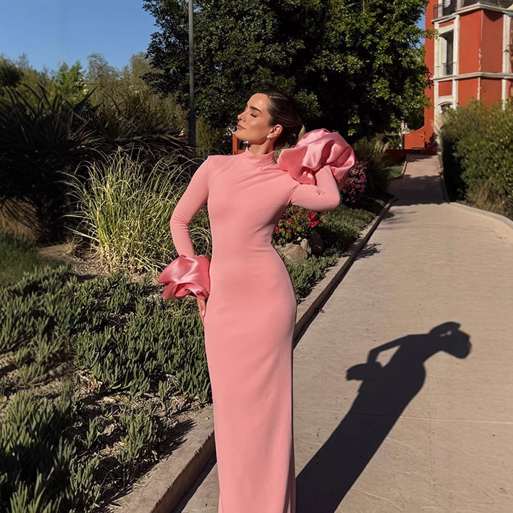 Robe maxi pour femmes avec des manches en forme de volants et un élégant col montant Chic und Stil