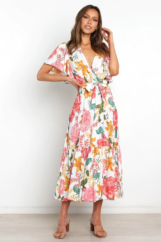 Robe maxi florale pour femmes avec manches à volants Chic und Stil