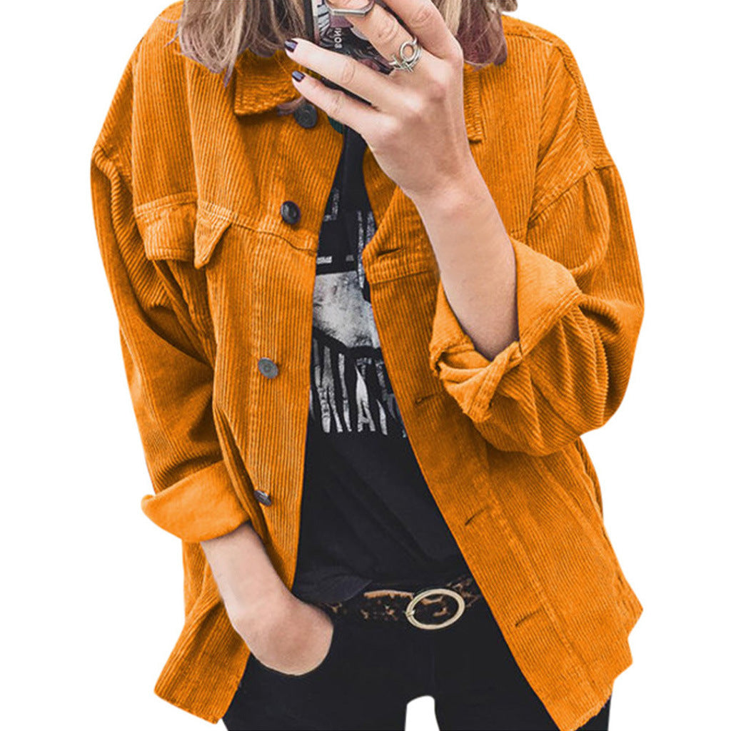 Veste en velours côtelé à la mode pour femmes avec des poches plaquées pratiques et une coupe décontractée Chic und Stil