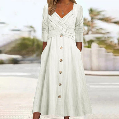Robe maxi à boutons pour femmes avec détail de haut croisé Chic und Stil