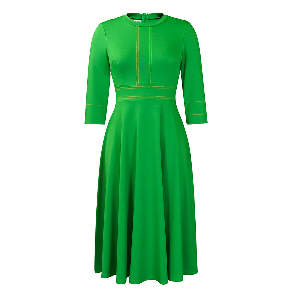 Robe élégante pour femmes avec des coutures décoratives Chic und Stil