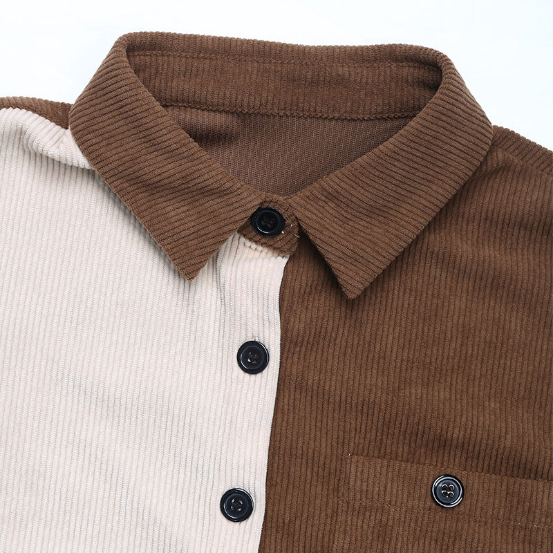 Chemise en velours côtelé pour femmes avec un design de blocs de couleurs à la mode et un caractère sportif Chic und Stil