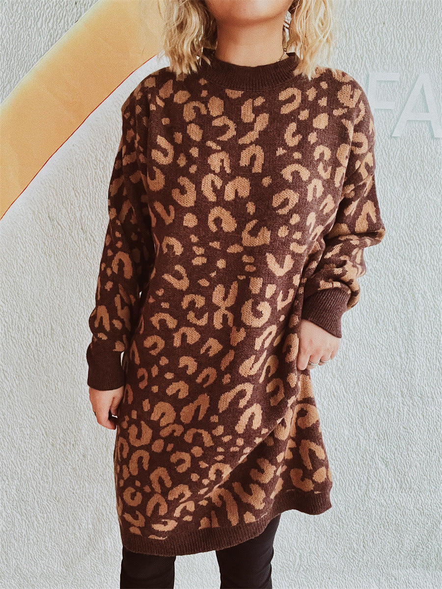 Robe en grosse maille pour dames avec un motif léopard moderne Chic und Stil