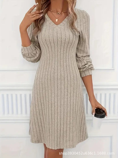 Robe tricot femme avec décolleté en V et manches bouffantes Chic und Stil
