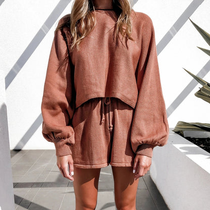 Femmes Ensemble de détente à la mode avec haut ample et shorts Chic und Stil
