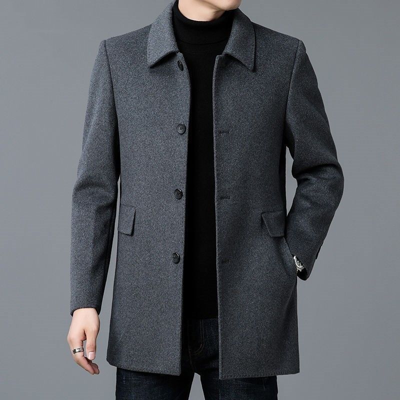 Elegant wool coat for men with classic lapels and pockets Chic und Stil
