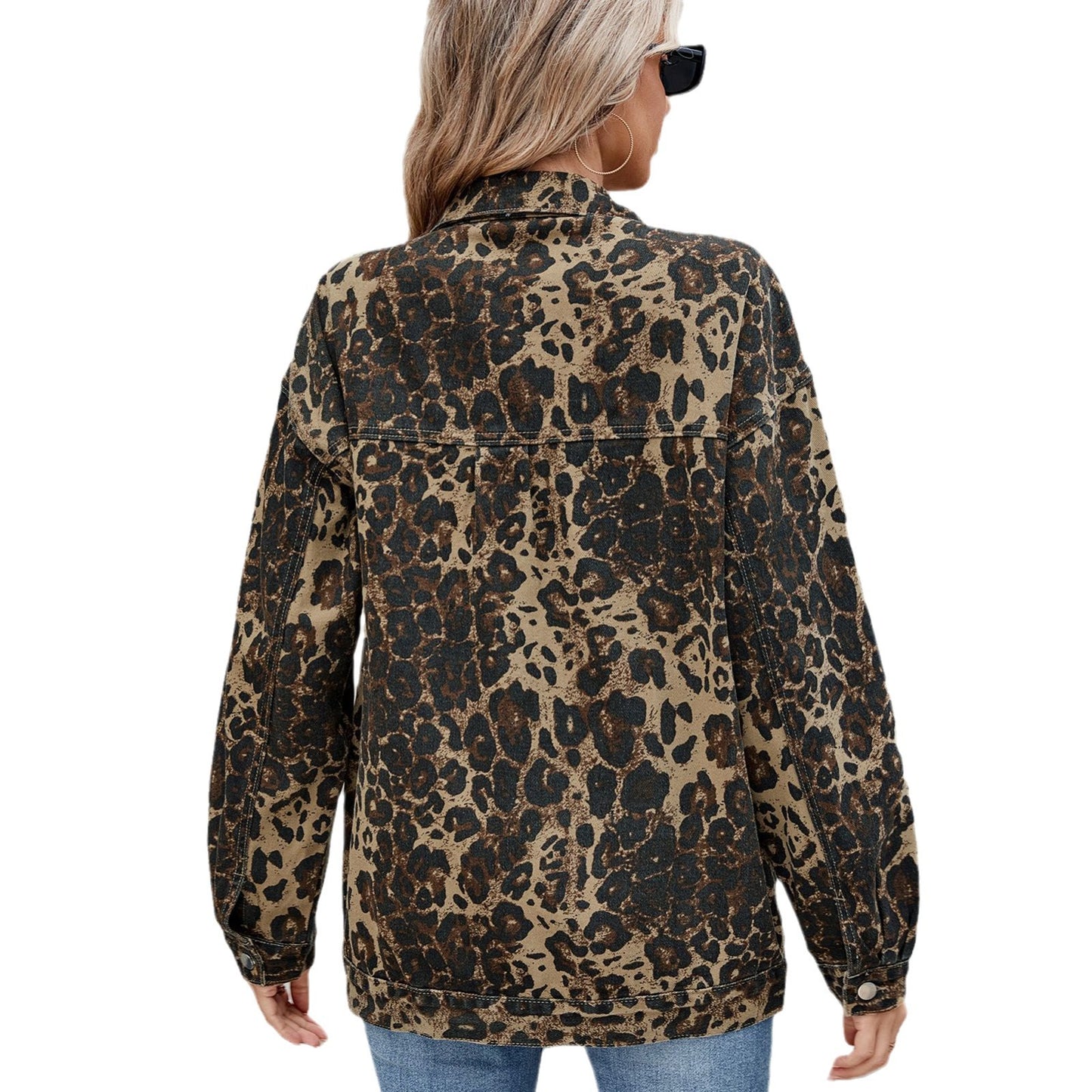 Veste en denim pour dames avec un motif léopard stylé et des poches pratiques Chic und Stil