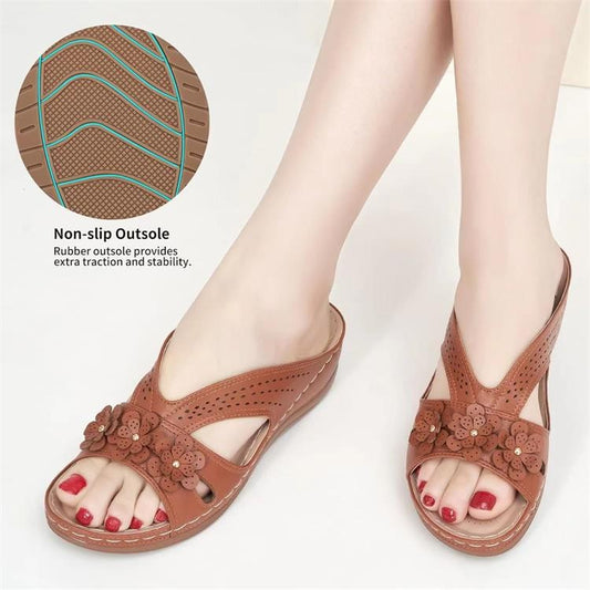 Sandales antidérapantes décorées de fleurs Chic und Stil pour femmes