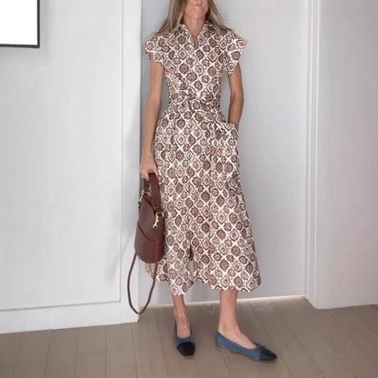 Robe maxi femme avec un élégant motif floral et un raffinement de taille Chic und Stil