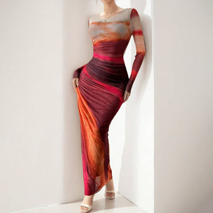 Femme élégante robe maxi avec dégradé de couleur innovant Chic und Stil