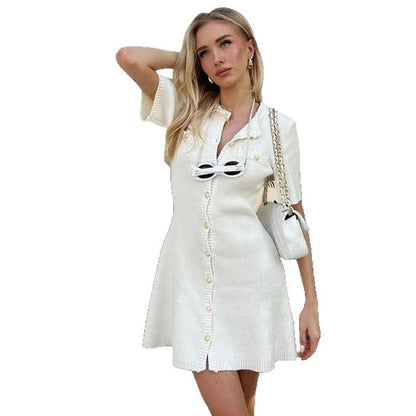 Robe en tricot pour femmes avec patte de boutonnage et détails élégants Chic und Stil
