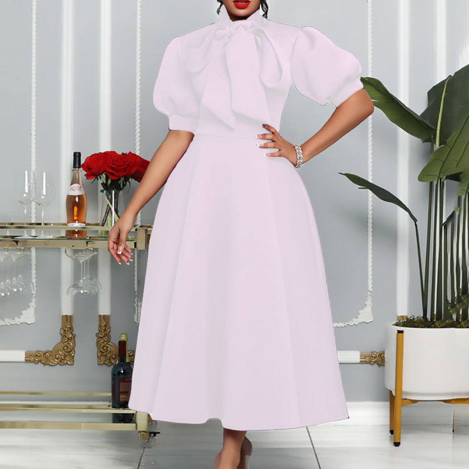 Robe maxi élégante pour femme avec des manches bouffantes volumineuses et un col à nœud Chic und Stil