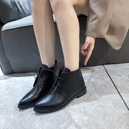Bottes élégantes pour femmes avec un bout pointu et cuir de haute qualité Chic und Stil