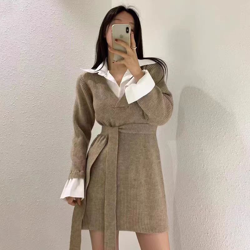 Robe en tricot élégante pour femmes avec ceinture cintrée et col original Chic und Stil