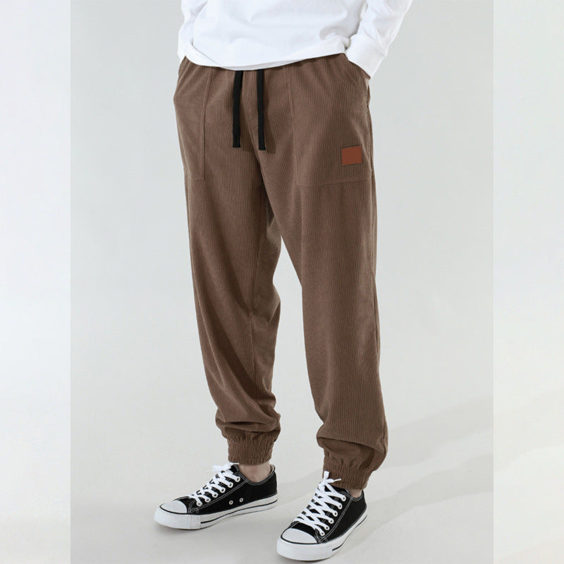 Comfortable casual pants for men with elastic waistband and relaxed fit Chic und Stil