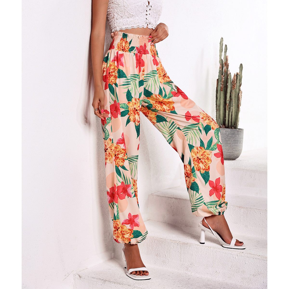 Wide Palazzo pants for women with floral patterns and elastic waist Chic und Stil