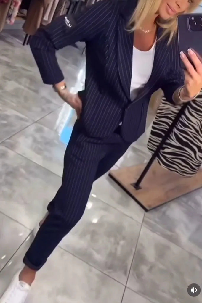 Women Elegant Blazer Set with Striped Pattern and Fitted Pants Chic and Style