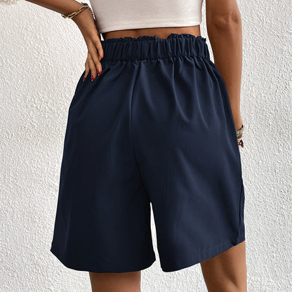 Shorts plissées taille haute sur mesure pour femmes Chic und Stil