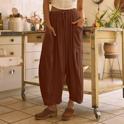 Comfortable wide-leg pants for women with practical side pockets and elastic waistband Chic and Style