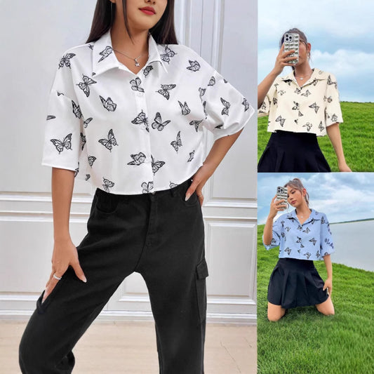 Chemise à boutons à manches courtes imprimé papillon Chic und Stil
