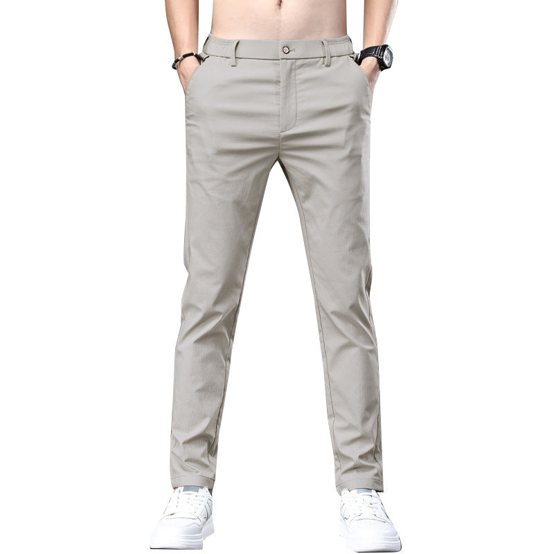 Elegant casual pants for men with a comfortable fit and practical pockets Chic and Style