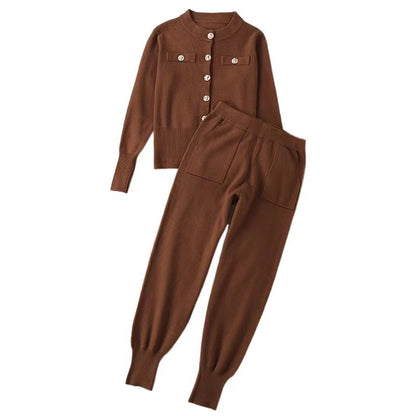 Dames ensemble en tricot élégant avec détails en boutons Chic und Stil