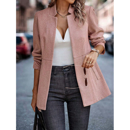 Blazer tendance matelassé pour femmes avec coupe décontractée et forme de col élégante Chic und Stil