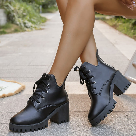 Bottines à lacets pour femmes avec un robuste talon bloc et une semelle antidérapante Chic und Stil