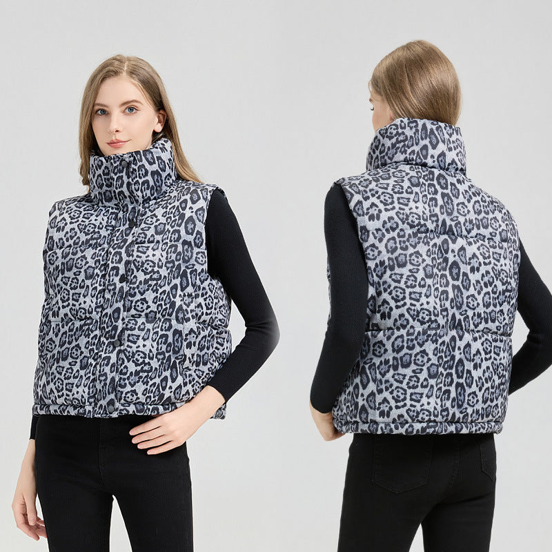 Dame Gilet rembourré avec motif léopard et col haut Chic und Stil