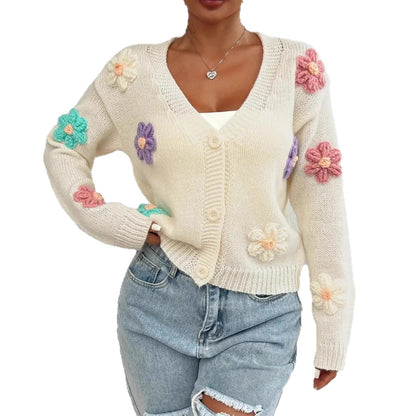 Dames cardigan en tricot fantaisie avec des applications de fleurs crochetées à la main Chic und Stil