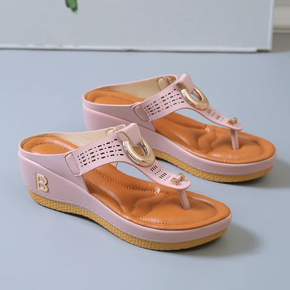 Sandales antidérapantes à plateforme décorative pour femmes Chic und Stil
