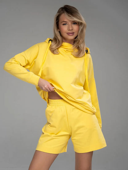 Casual hoodie for women with an oversized fit and matching shorts Chic and Style