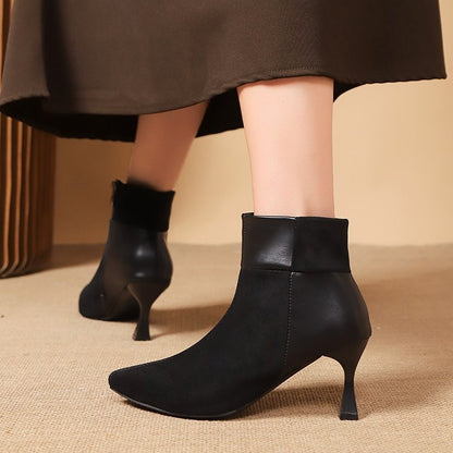 Dames Botte Élégantes avec un Chic Talon Bloc et des Détails à la Mode Chic und Stil