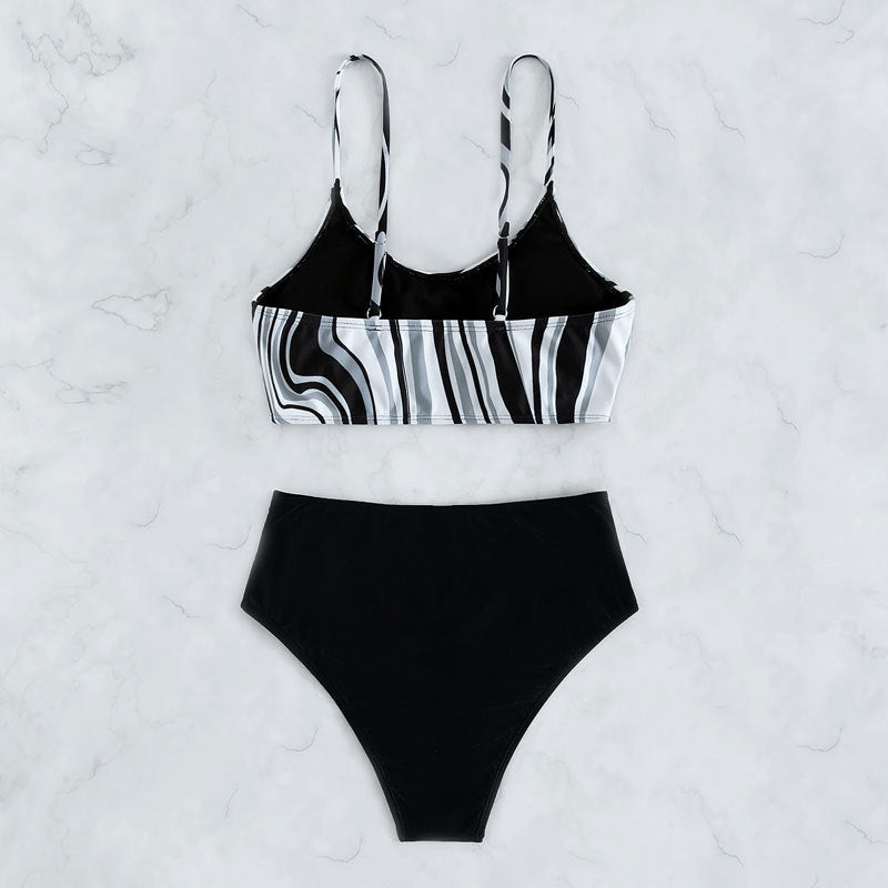 Chic und Stil striped high-waisted bikini set for women