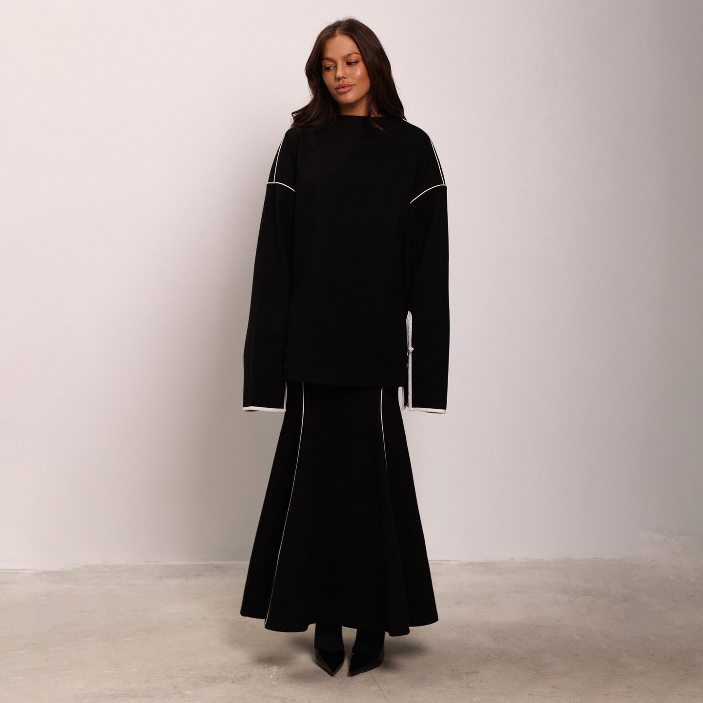 Dames Ensemble élégant composé d'un chemisier ample et d'une jupe évasée Chic und Stil