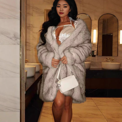 Ladies luxurious faux fur coat with open sleeves Chic and Style