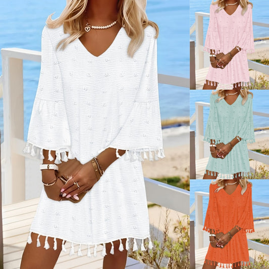 Robe de plage pour femmes avec un élégant décolleté en V et des franges décoratives Chic und Stil