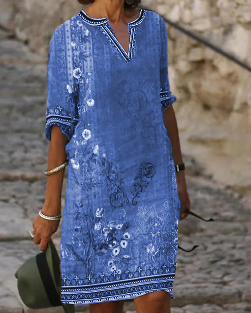 Robe d'été aérienne pour femmes avec design floral Chic und Stil