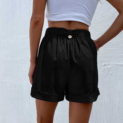 Shorts taille haute ajustées pour femmes avec ceinture Chic und Stil