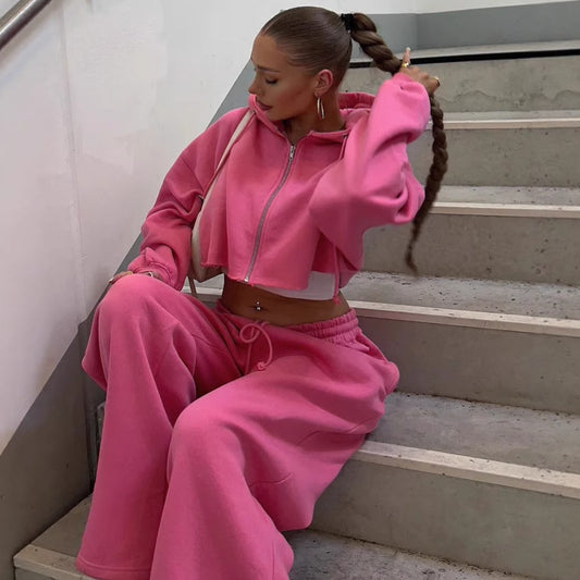 Chic and Style relaxed women's cropped hoodie set and relaxed leisure pants