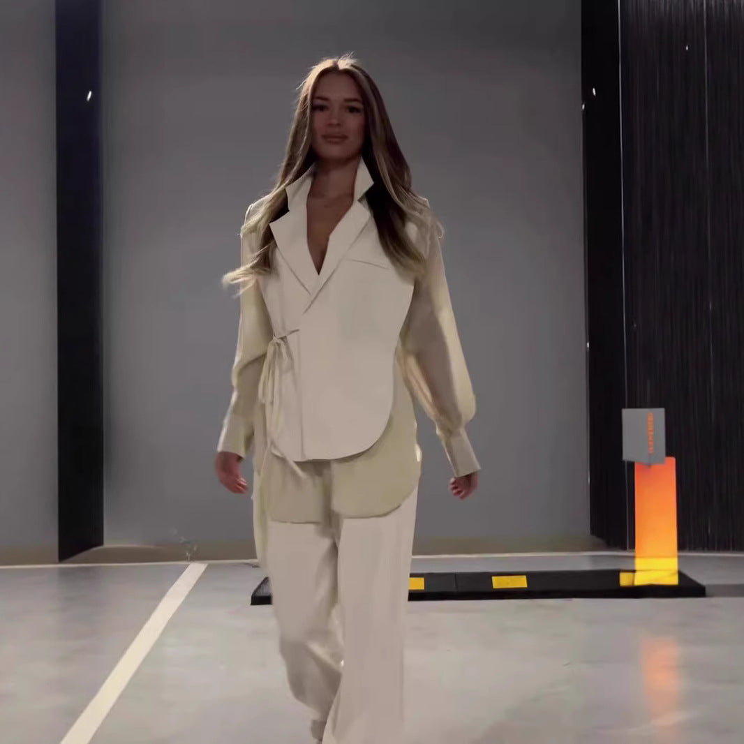 Dames Ensemble élégant et moderne composé d'une veste blazer cintrée et d'un pantalon large Chic und Stil