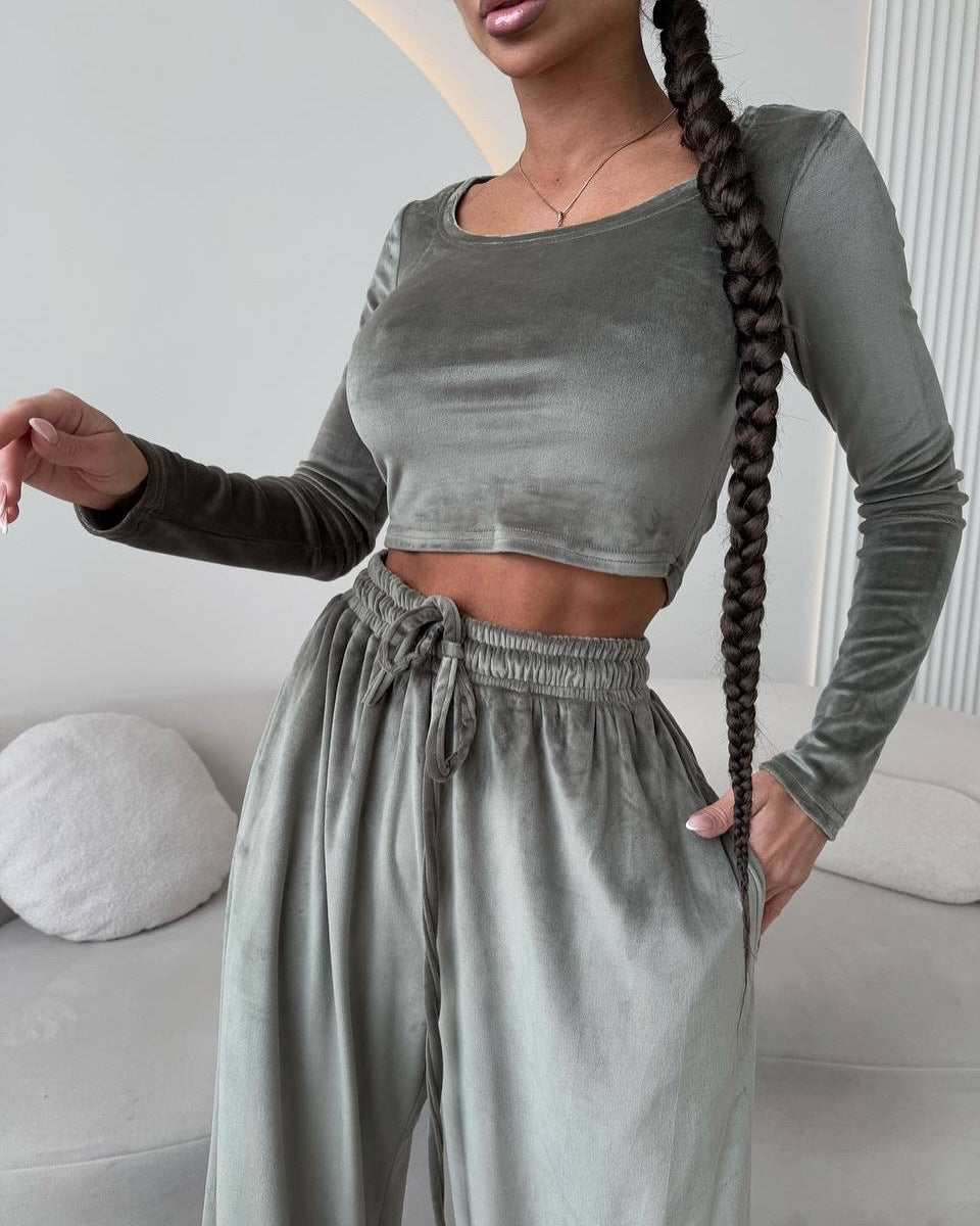 Premium women, elegant crop-top and comfortable pants Chic and Style