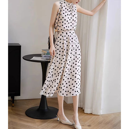 Robe midi à pois pour femme avec design à col haut Chic und Stil