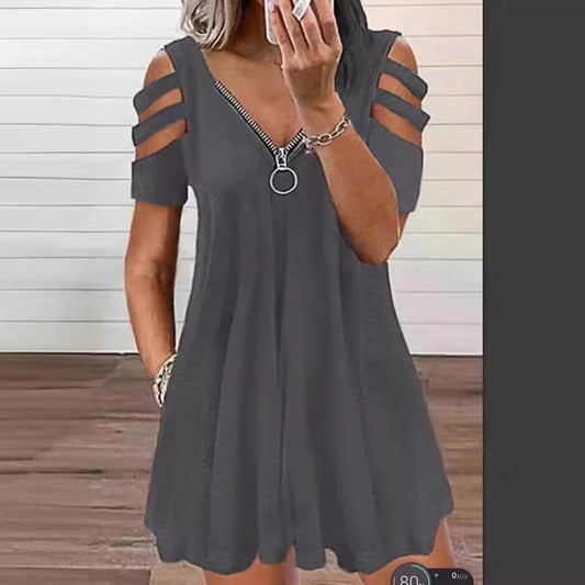 Robe femme avec décolleté en V et épaules dénudées Chic und Stil