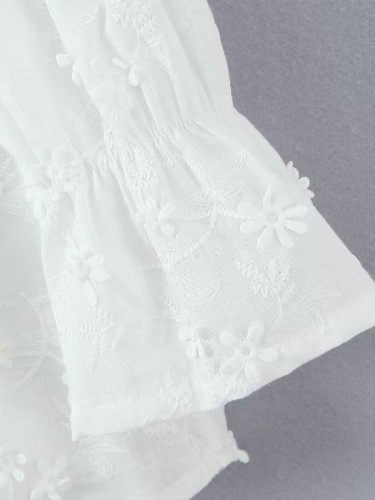 Robe tunique aérienne pour femmes avec broderies florales et ourlet en dentelle Chic und Stil