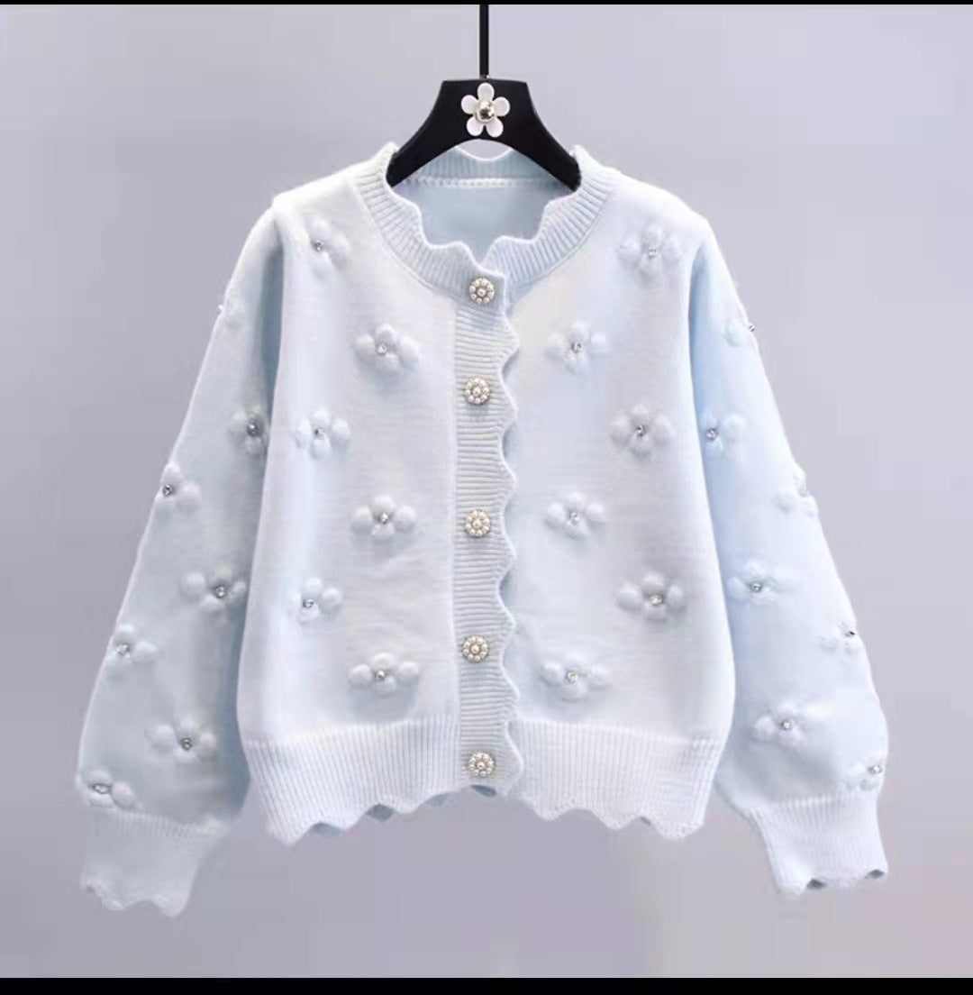 Dames Gilet ample en tricot avec applications florales et boutons en perles Chic und Stil