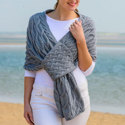 Knot scarf for women with structured twisted pattern Chic und Stil