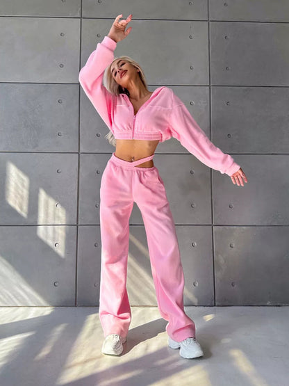 Ladies' fleece sports set with short hooded sweatshirt and elastic pants Chic und Stil