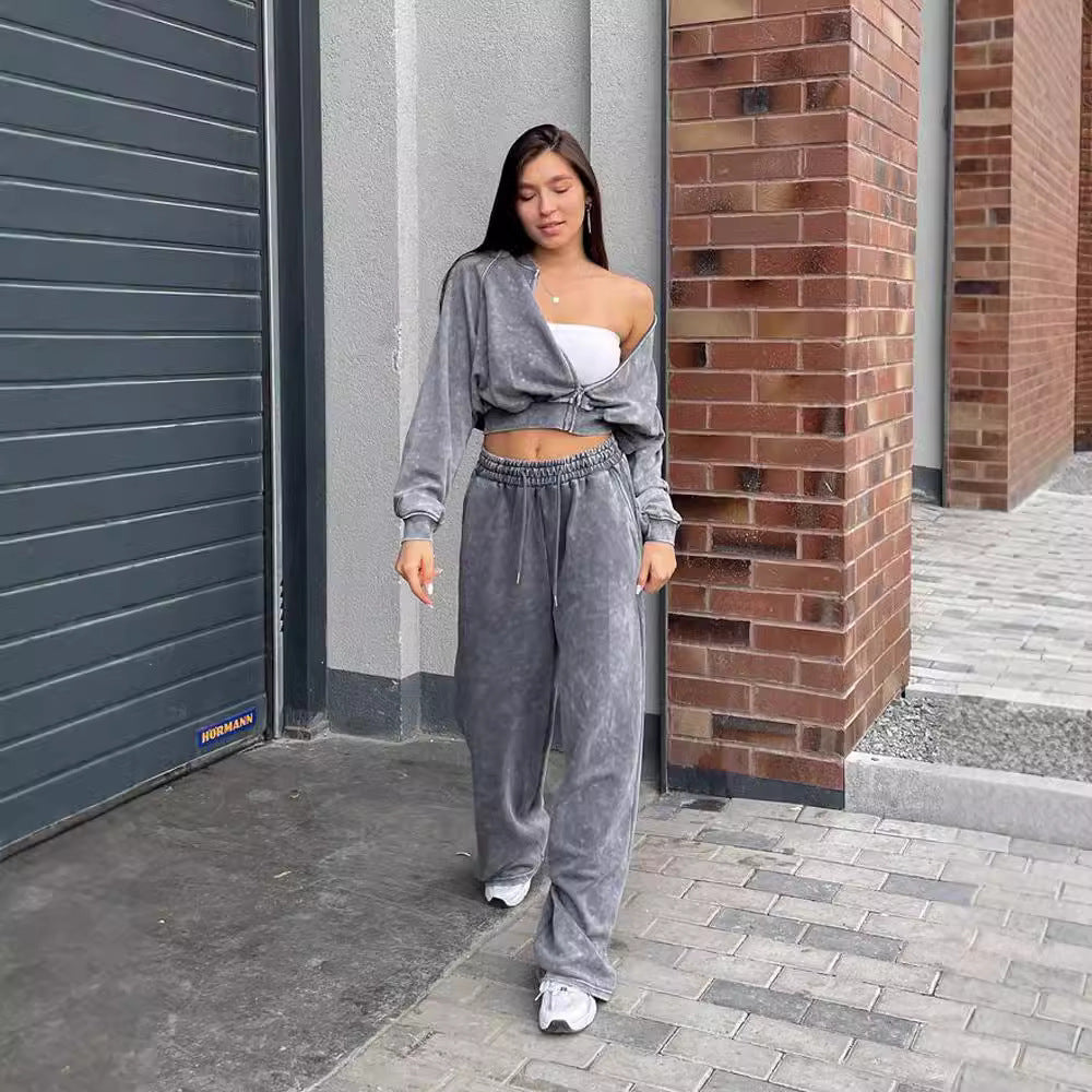 Chic and stylish trendy zip cropped hoodie for ladies with casual jogging pants