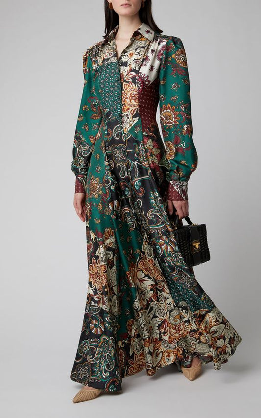 Robes maxi dames avec motif opulent et élégante patte de boutonnage Chic und Stil